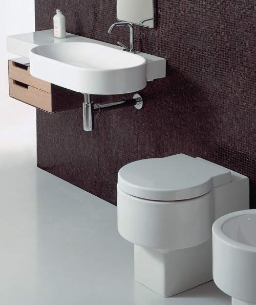 Flame 3 Piece Bathroom Suite.