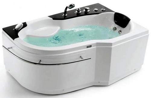 Hydra Corner Whirlpool Bath With Bath Panels. 1500x1000 (Right Handed).