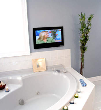 WaterTV 17" Widescreen Bathroom TV with remote control..