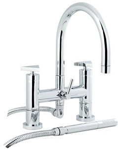 Ultra Isla Bath shower mixer with swivel spout and shower kit.