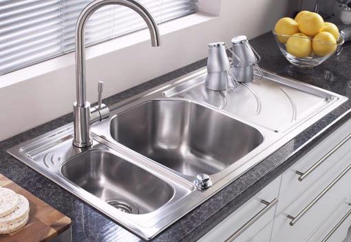 Example image of Astracast Sink Echo 1.5 bowl stainless steel kitchen sink with right hand drainer.