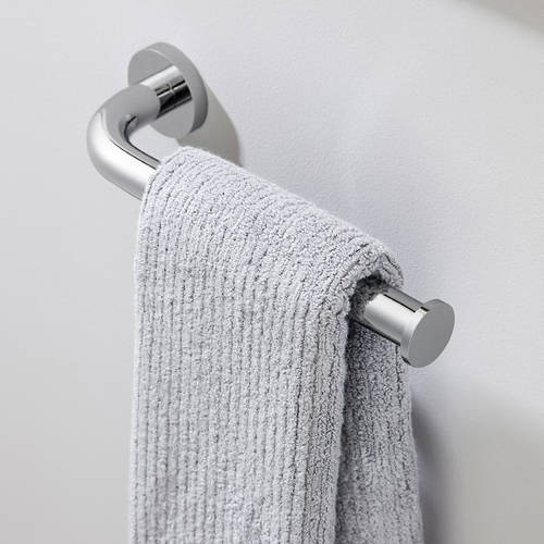 Larger image of Crosswater Central Towel Rail (260mm, Chrome).
