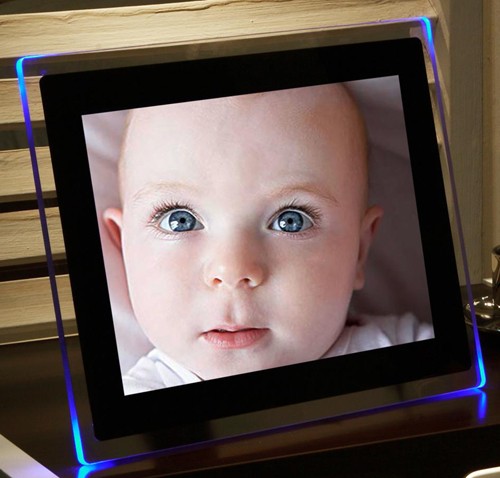 Larger image of Digital Photo Frames 12" Digital Photo Frame. 1GB,  USB, Speakers & Remote.