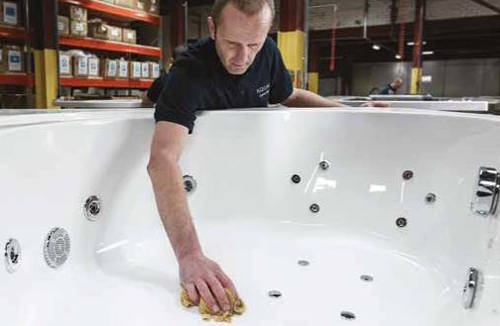 Example image of Hydracast Solarna Single Ended Turbo Whirlpool Bath With 14 Jets (1675x700mm)