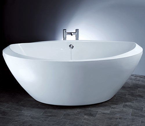 Larger image of Hydra Freestanding Bath With Surround Panel.  Size 1800x800x630mm.