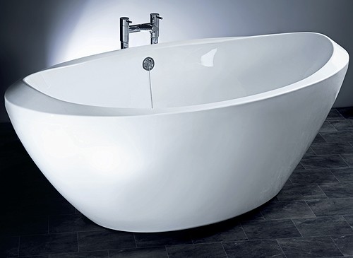 Example image of Hydra Freestanding Bath With Surround Panel.  Size 1800x800x630mm.