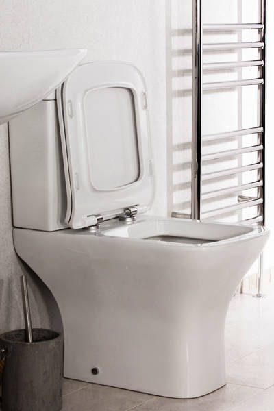 Example image of Oxford Fair Bathroom Suite With Toilet, Slimline Seat, Basin & Pedestal.