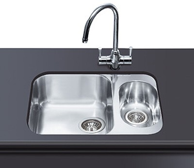 Larger image of Smeg Sinks 1.5 Bowl Stainless Steel Undermount Kitchen Sink.