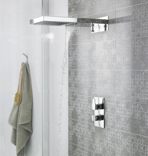 Example image of Component Fixed Shower Head With Waterfall & Diverter (Chrome).