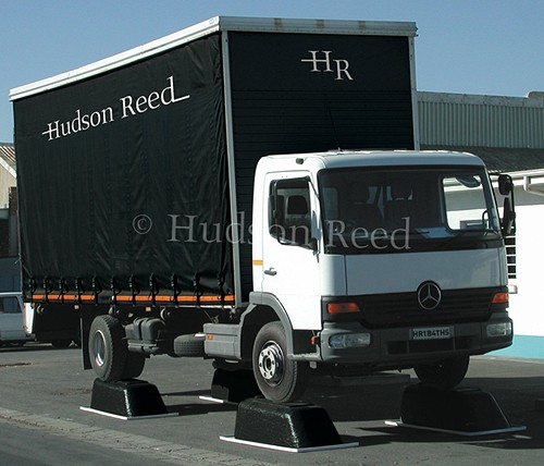 Example image of Hudson Reed Suites Complete Bathroom Suite With 1800x800mm Bath.