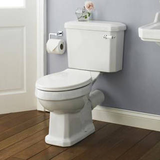 Example image of Old London Richmond Close Coupled Traditional Toilet With Cistern & Seat.